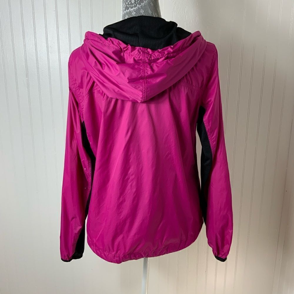 Women’s FILA windbreaker  - Picture 5 of 7